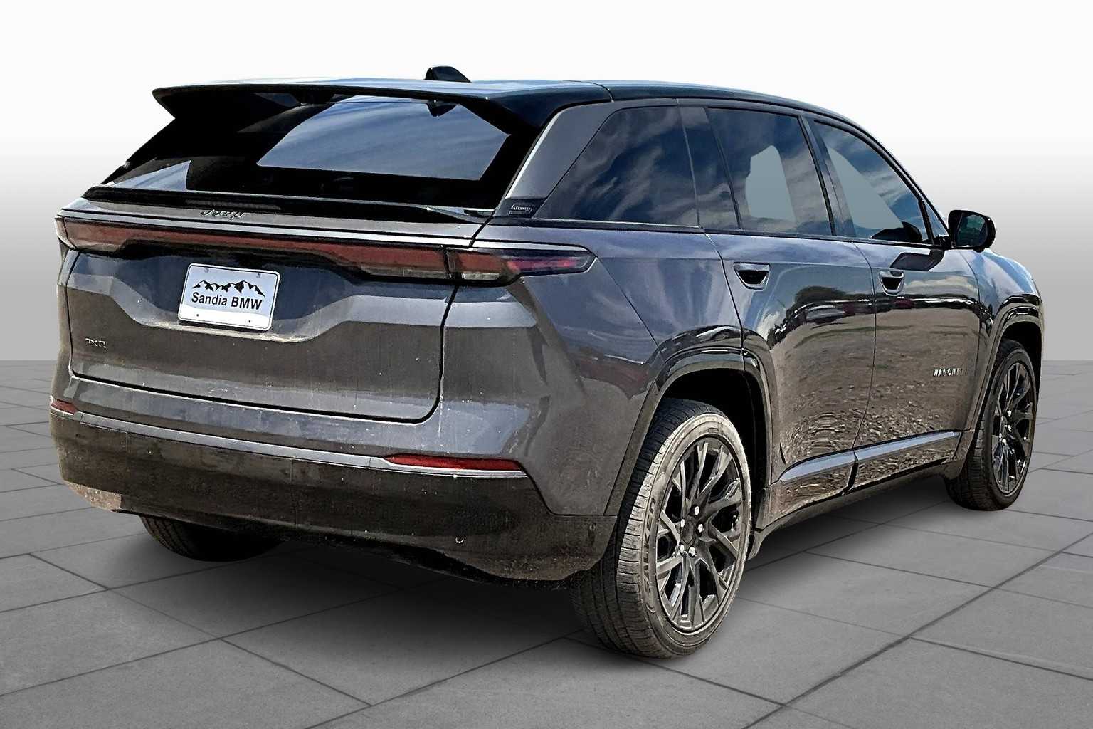 2025 Jeep Wagoneer S Launch Edition photo 10