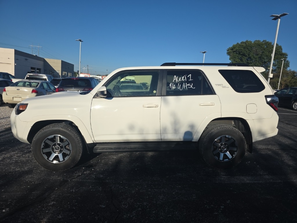 2024 Toyota 4Runner TRD Off-Road photo 4