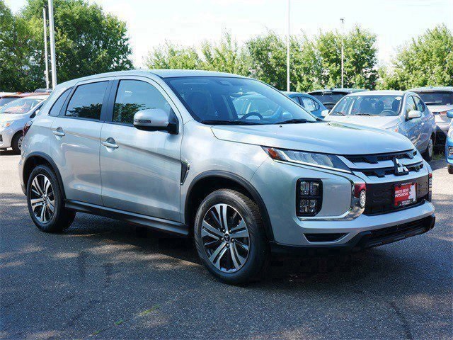 2025 Mitsubishi Outlander Sport SE's photo