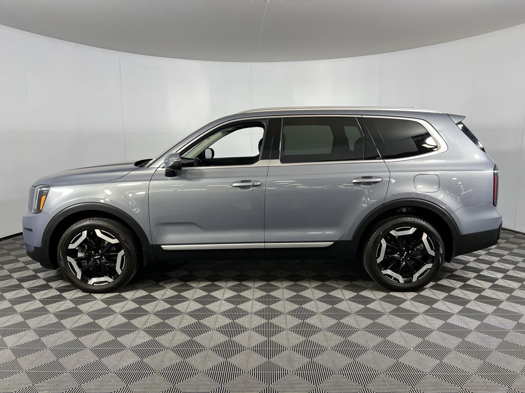 2024 Kia Telluride EX photo 7