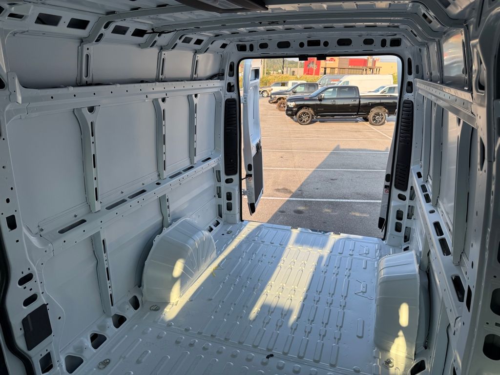 2026 Ram ProMaster 3500 photo 23