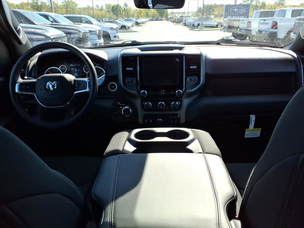 2025 Ram 1500 Tradesman photo 4