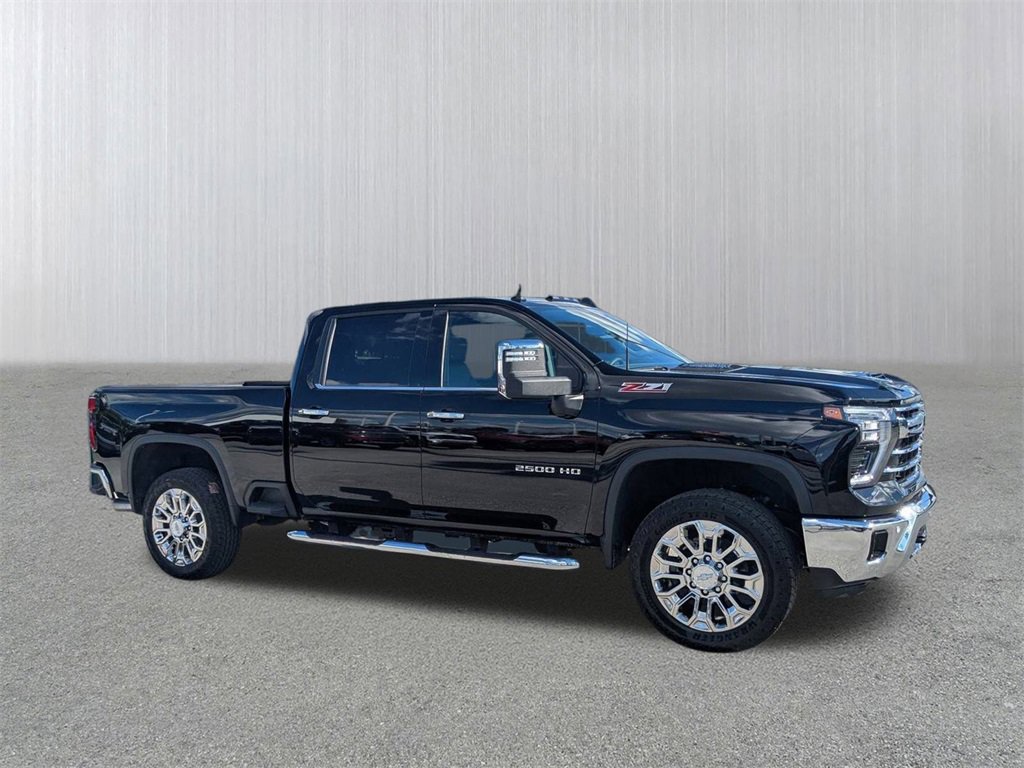 2026 Chevrolet Silverado HD LTZ's photo