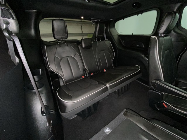 2020 Chrysler Pacifica Limited photo 24