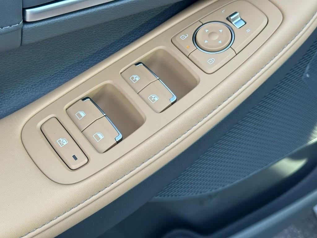2025 Hyundai Sonata Hybrid Limited photo 8