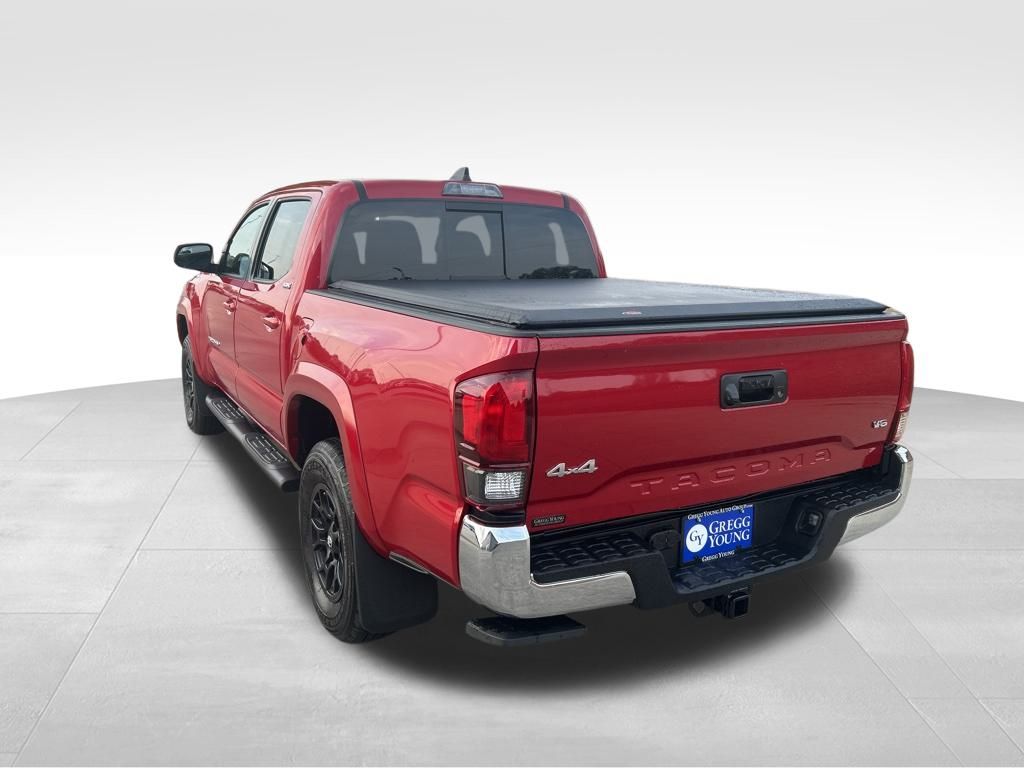 2022 Toyota Tacoma 4x4 photo 2