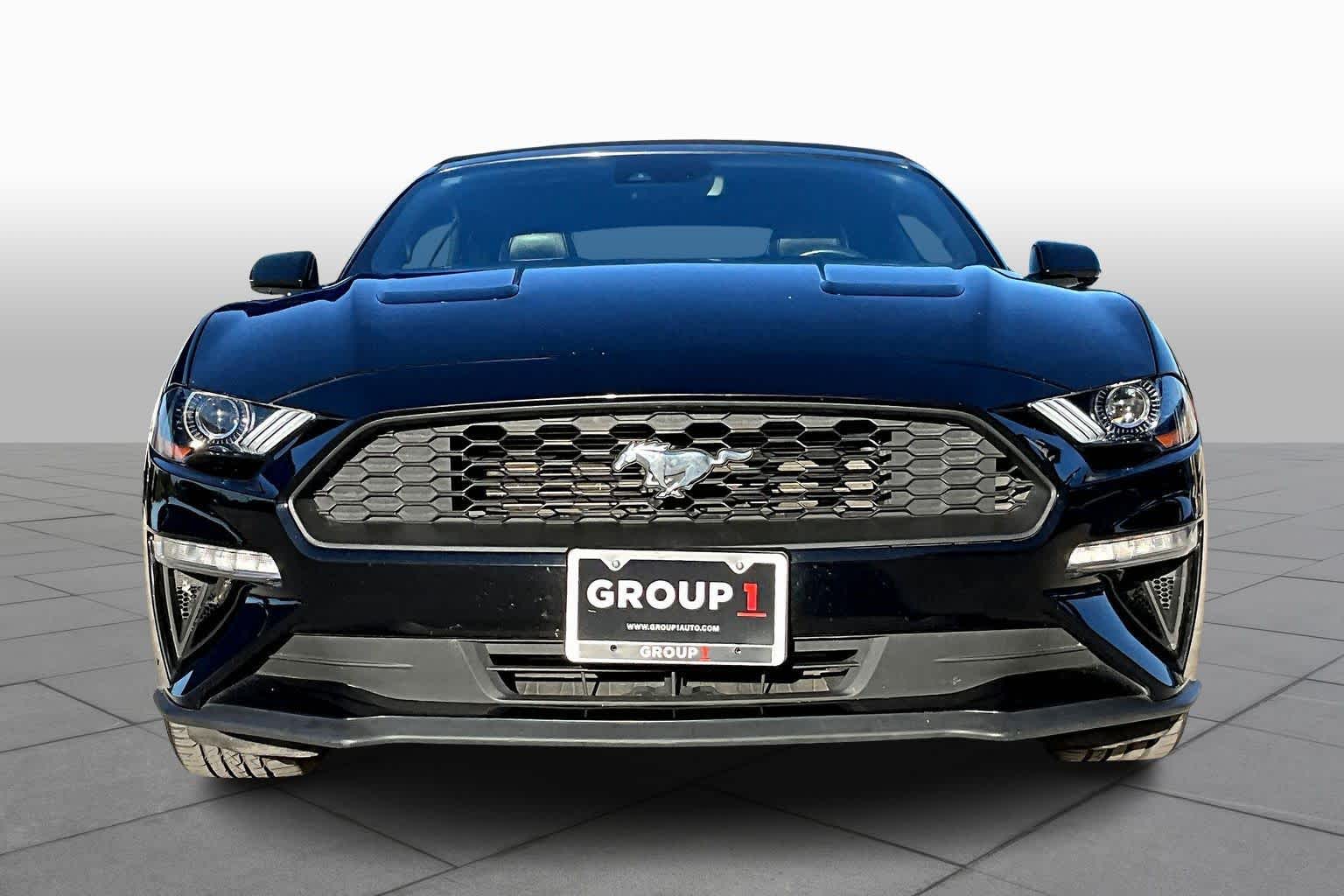 2023 Ford Mustang EcoBoost photo 3