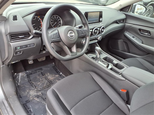 2025 Nissan Sentra S photo 12