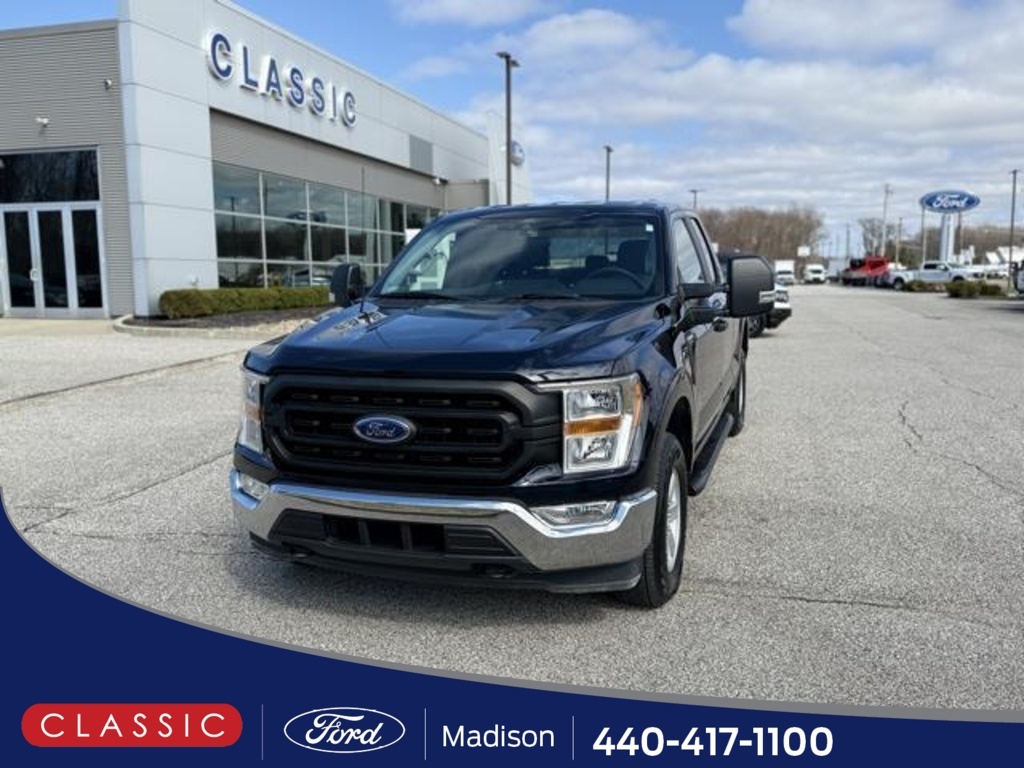 2022 Ford F-150 XL's photo