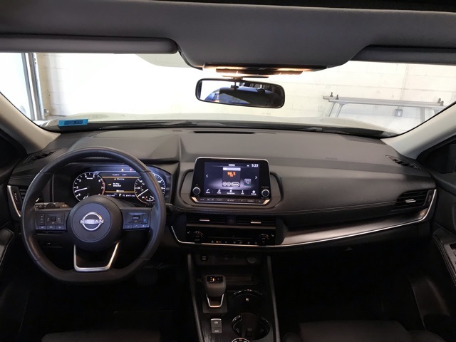 2024 Nissan Rogue SV photo 14
