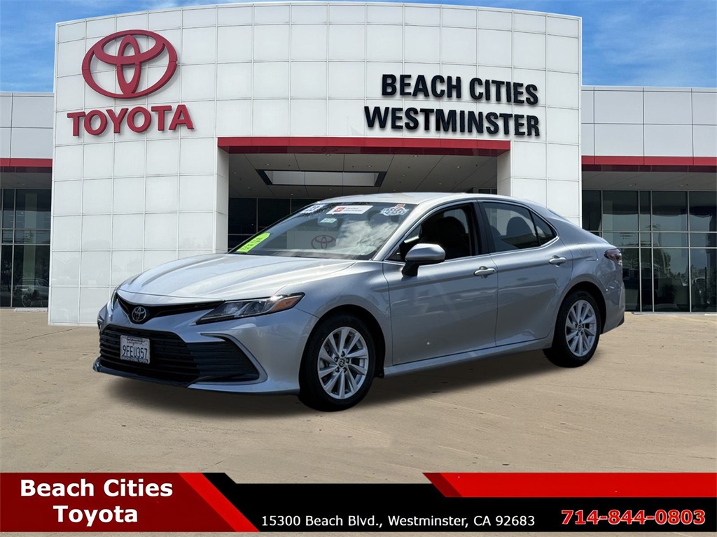 2023 Toyota Camry LE photo 2