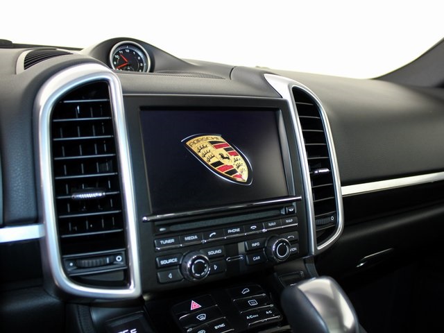 2014 Porsche Cayenne S photo 12