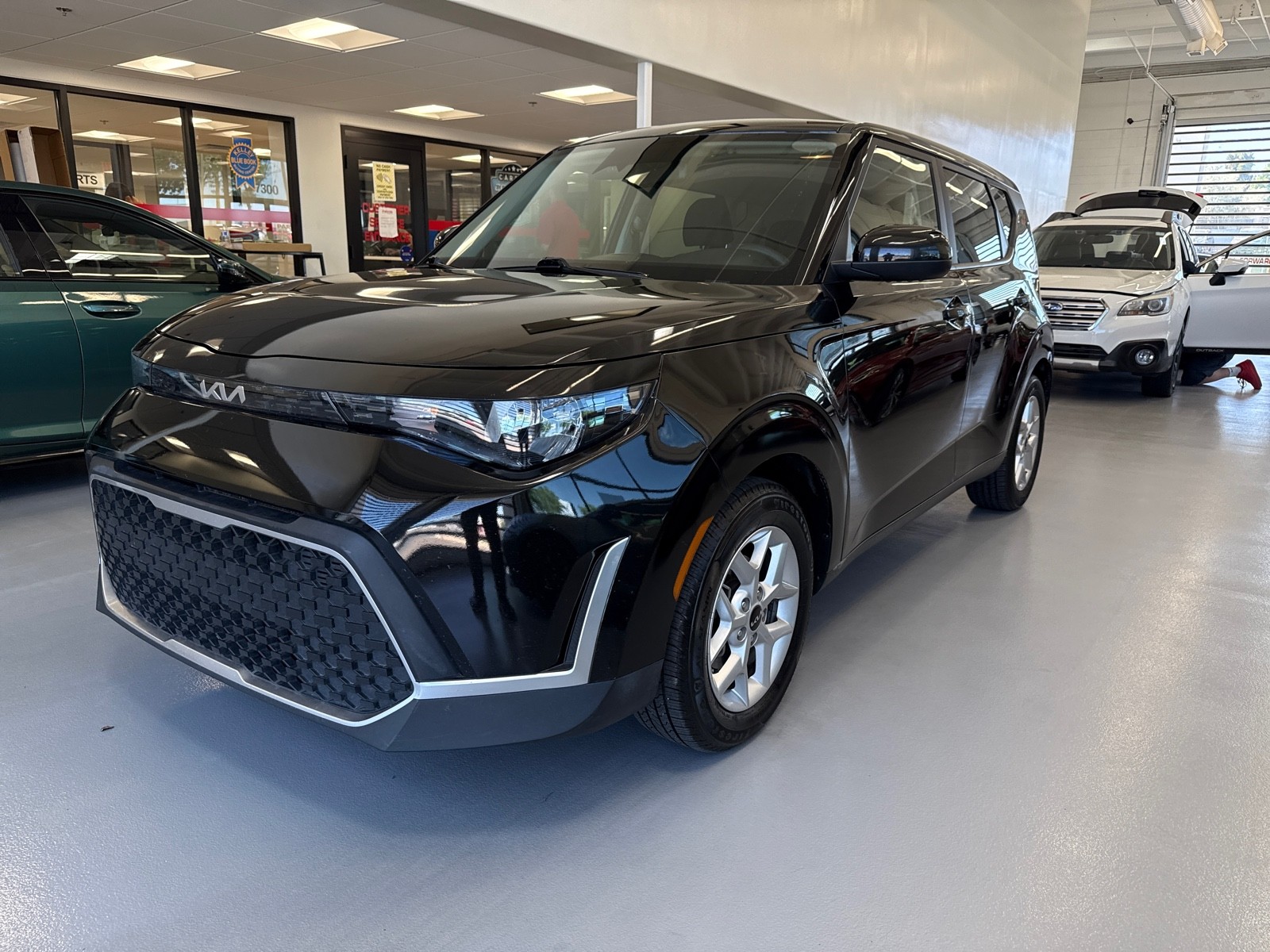 Used 2023 BLACK Kia LX image 1