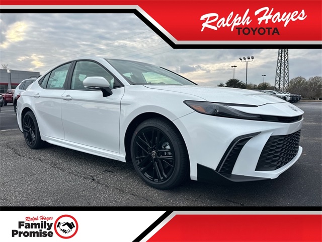 2026 Toyota Camry SE's photo