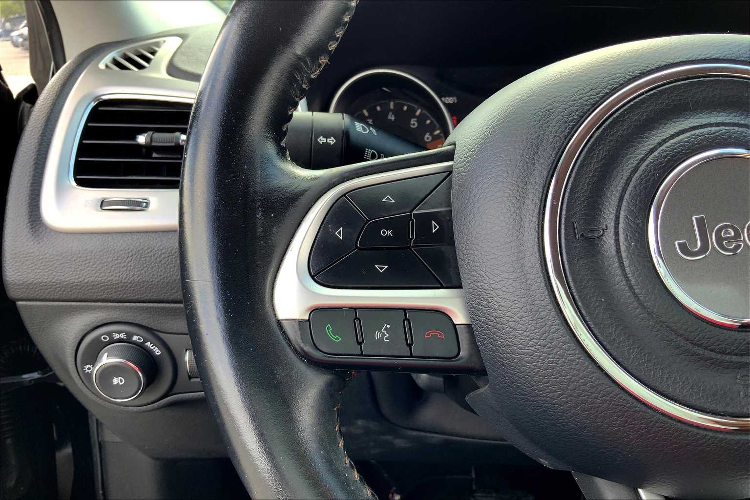 2018 Jeep Compass Latitude photo 22