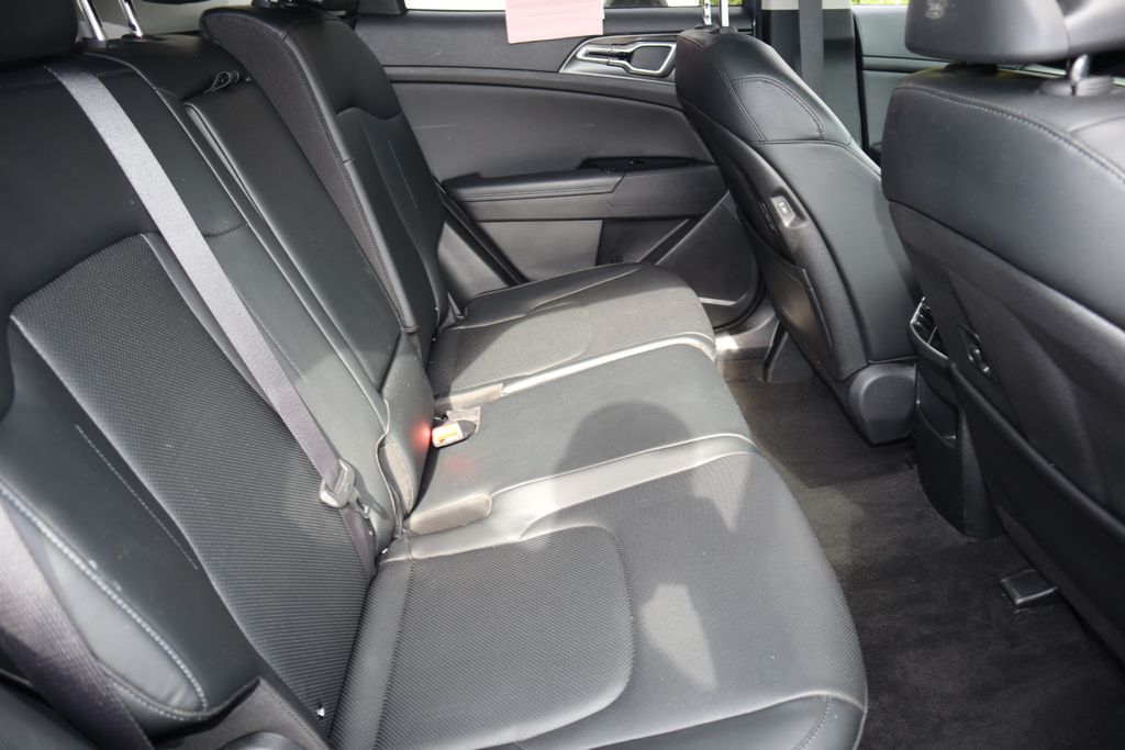 2023 Kia Sportage EX photo 23