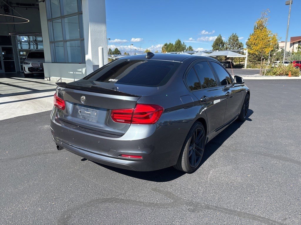 2017 Bmw 320i xDrive SA photo 3