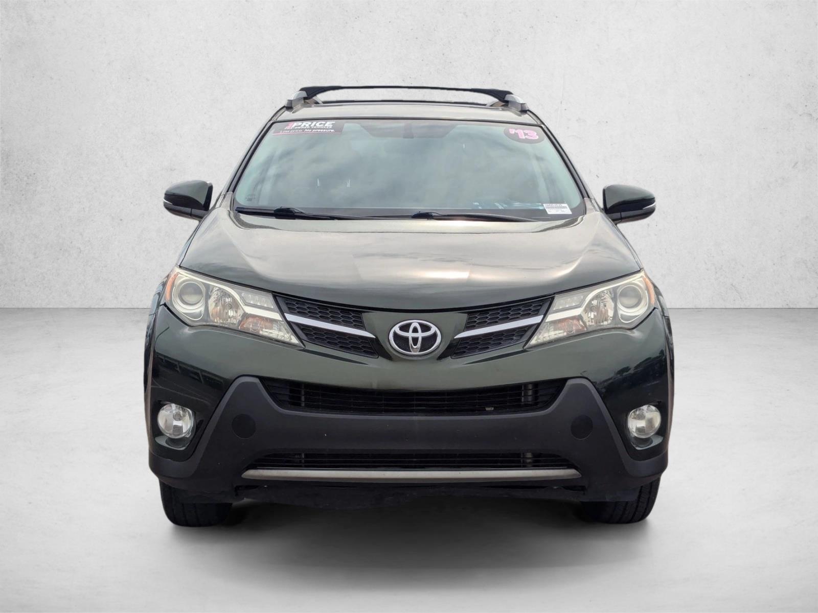2013 Toyota RAV4 XLE photo 2