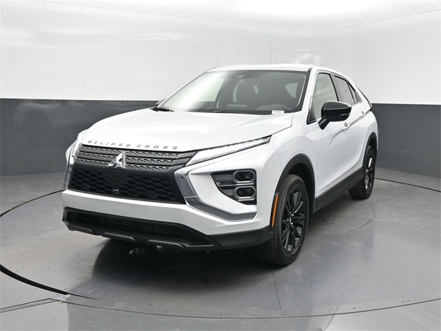2026 Mitsubishi Eclipse Cross LE's photo