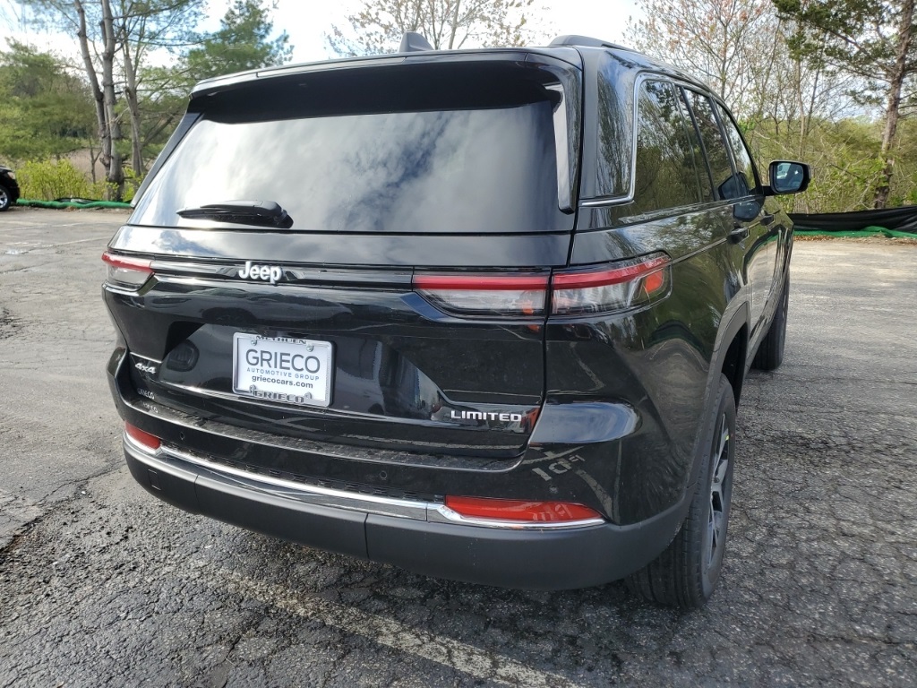 2025 Jeep Grand Cherokee Limited photo 3