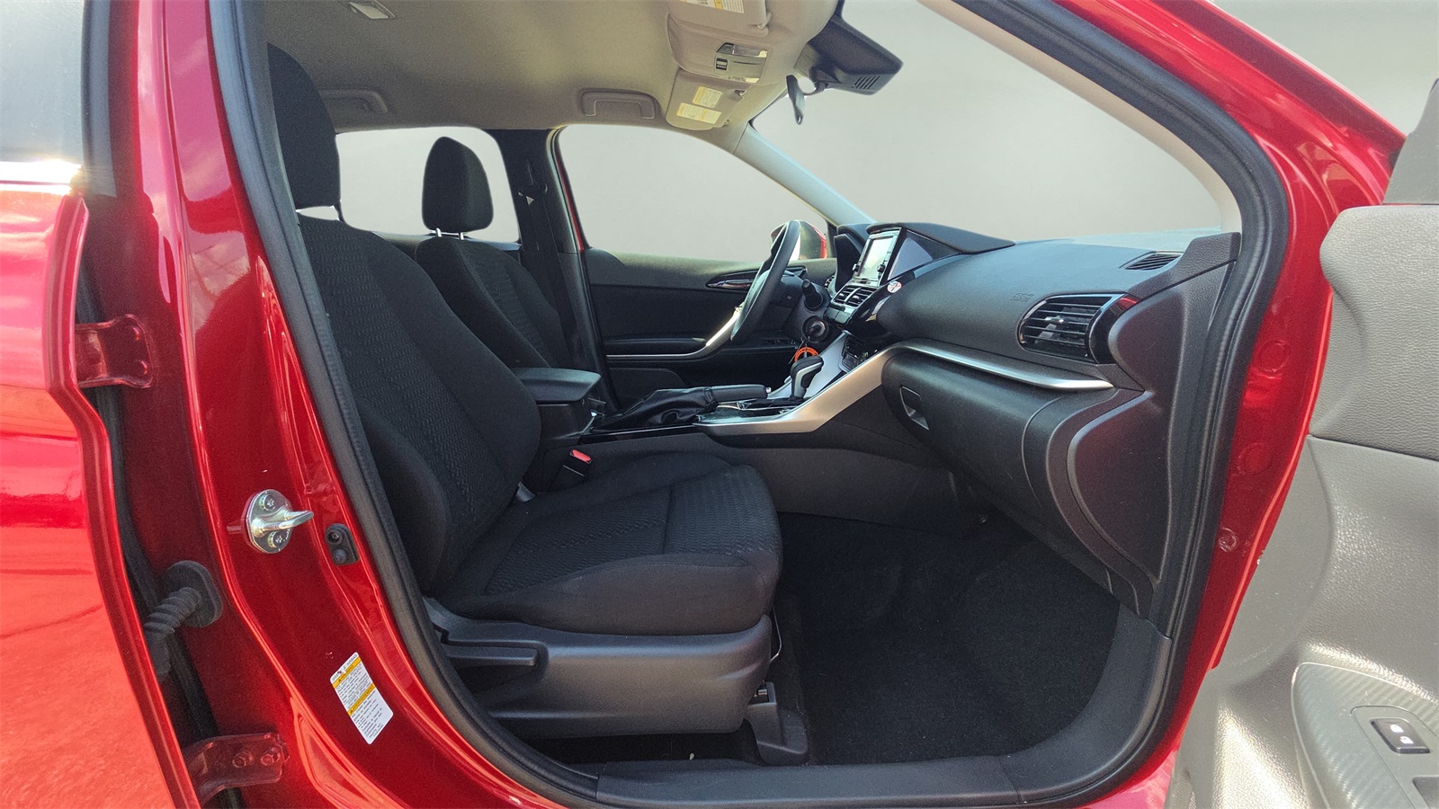 2024 Mitsubishi Eclipse Cross ES photo 13