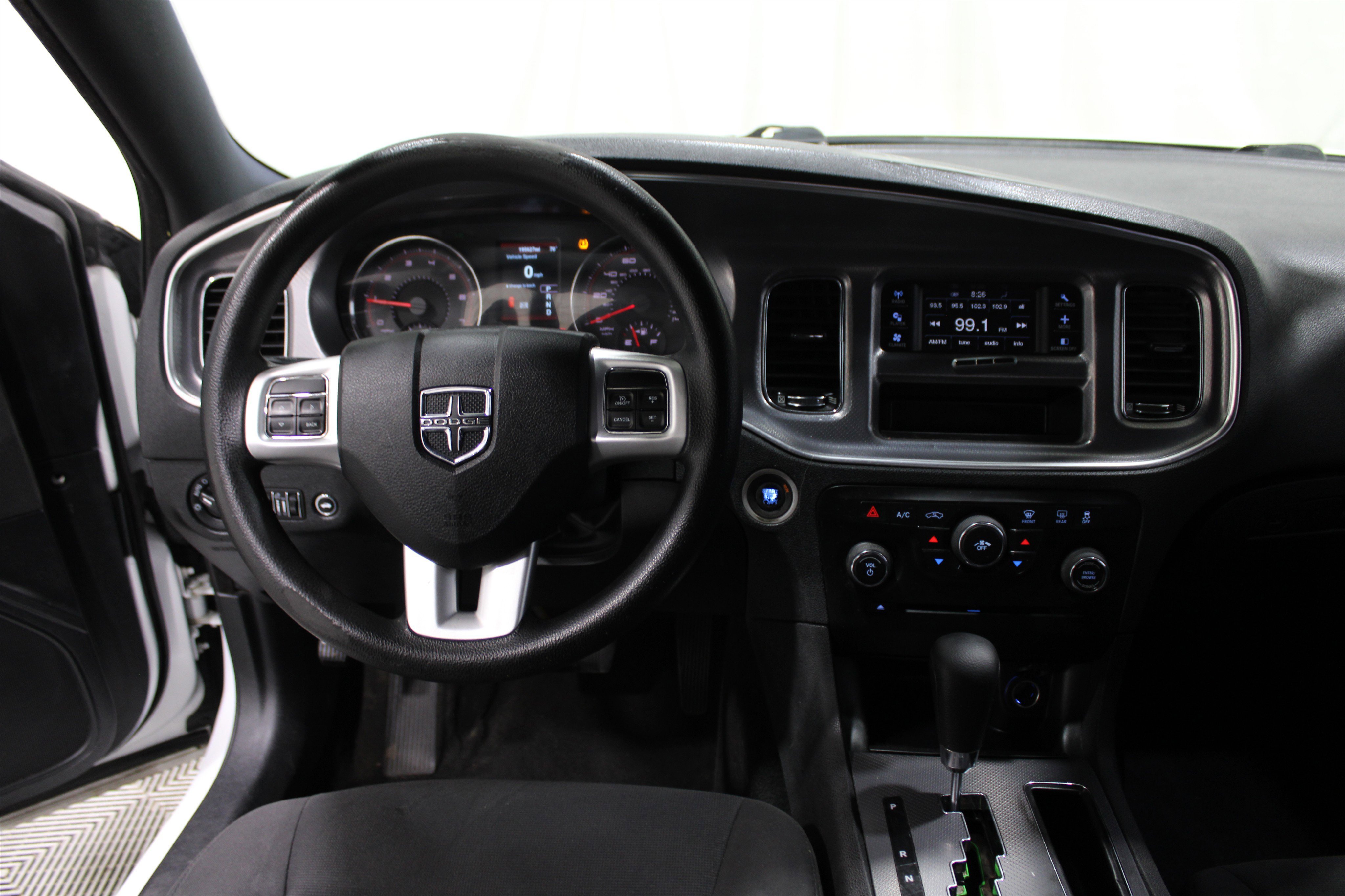 Used 2013 Dodge Charger SE with VIN 2C3CDXBG5DH520155 for sale in Wichita, KS