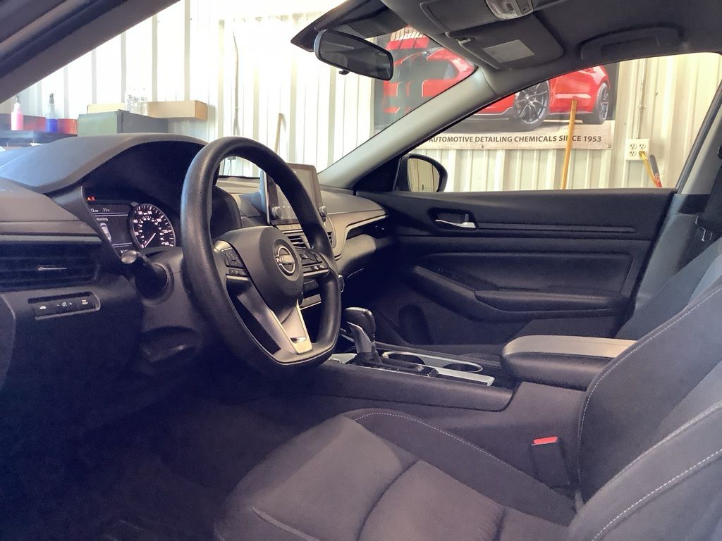 2024 Nissan Altima 2.5 SV photo 22