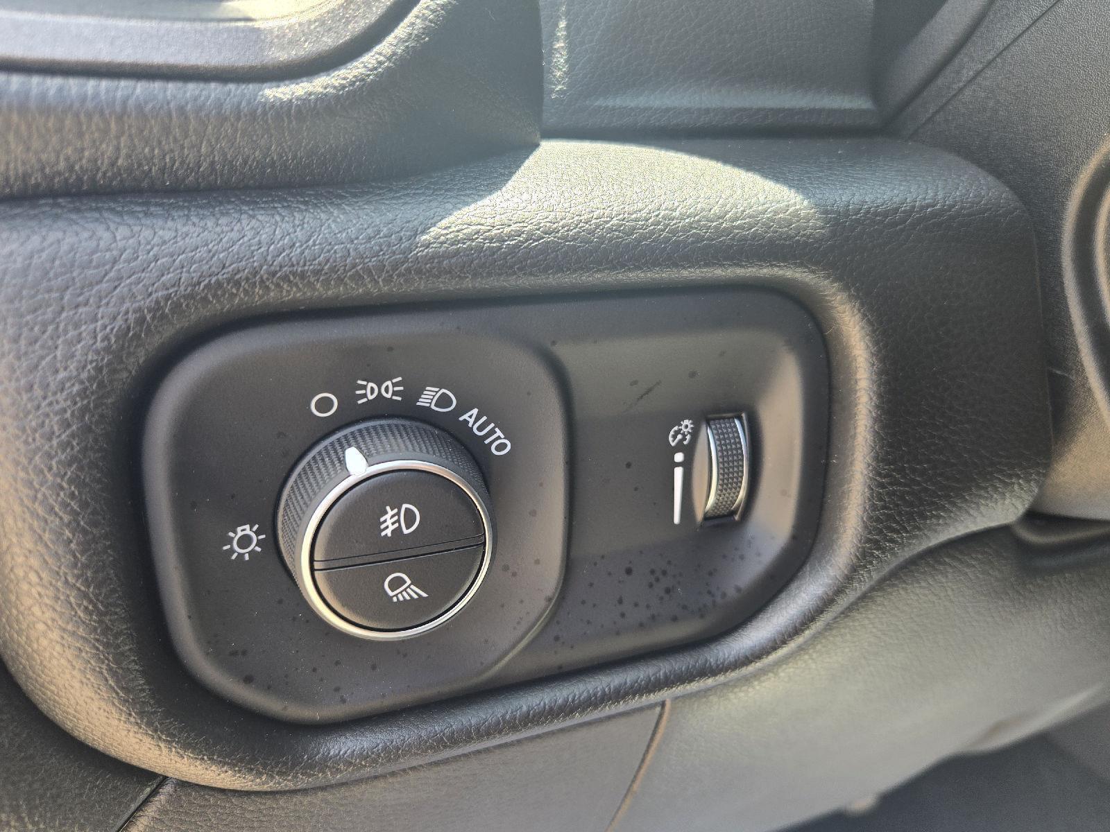 2026 Ram 2500 Tradesman photo 9
