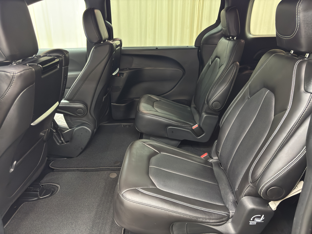 2026 Chrysler Pacifica photo 19