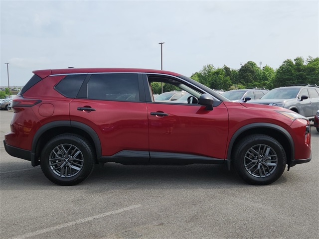 2025 Nissan Rogue S photo 2
