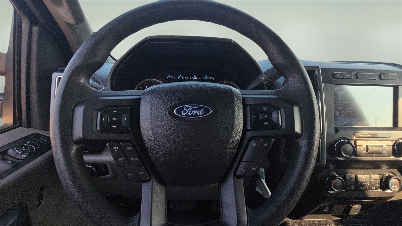 2022 Ford F-250 photo 11