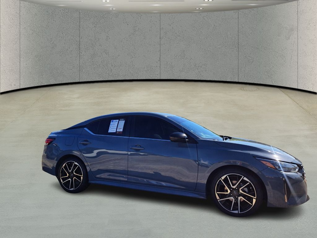 2024 Nissan Sentra SR photo 3
