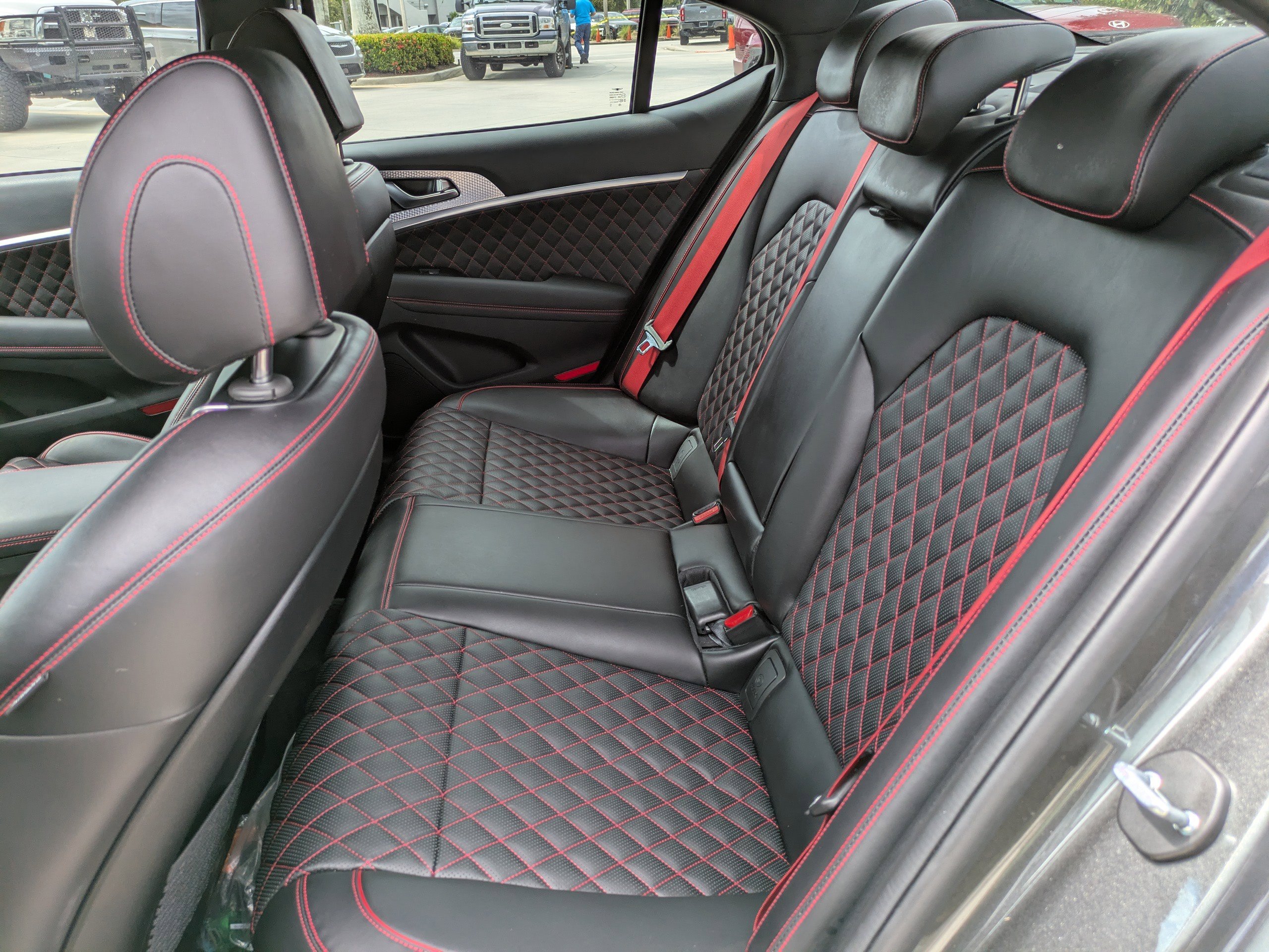 2022 Genesis G70 3.3T photo 16
