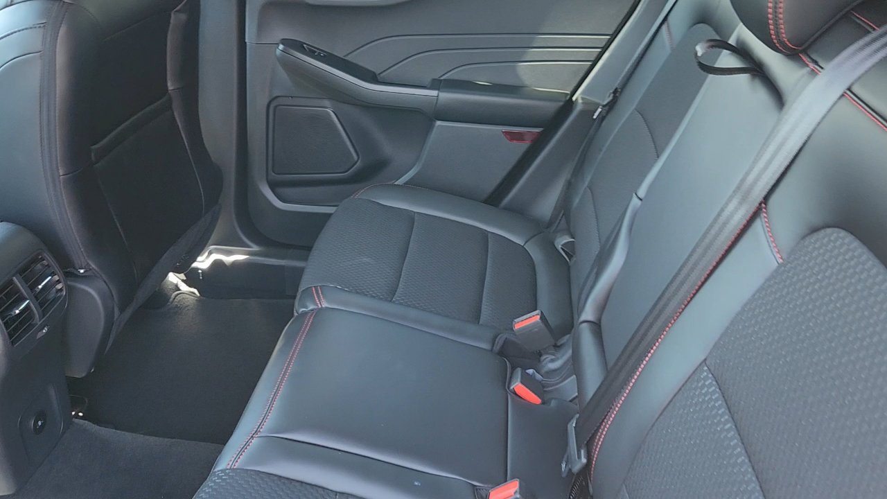 2025 Ford Escape ST-Line photo 15