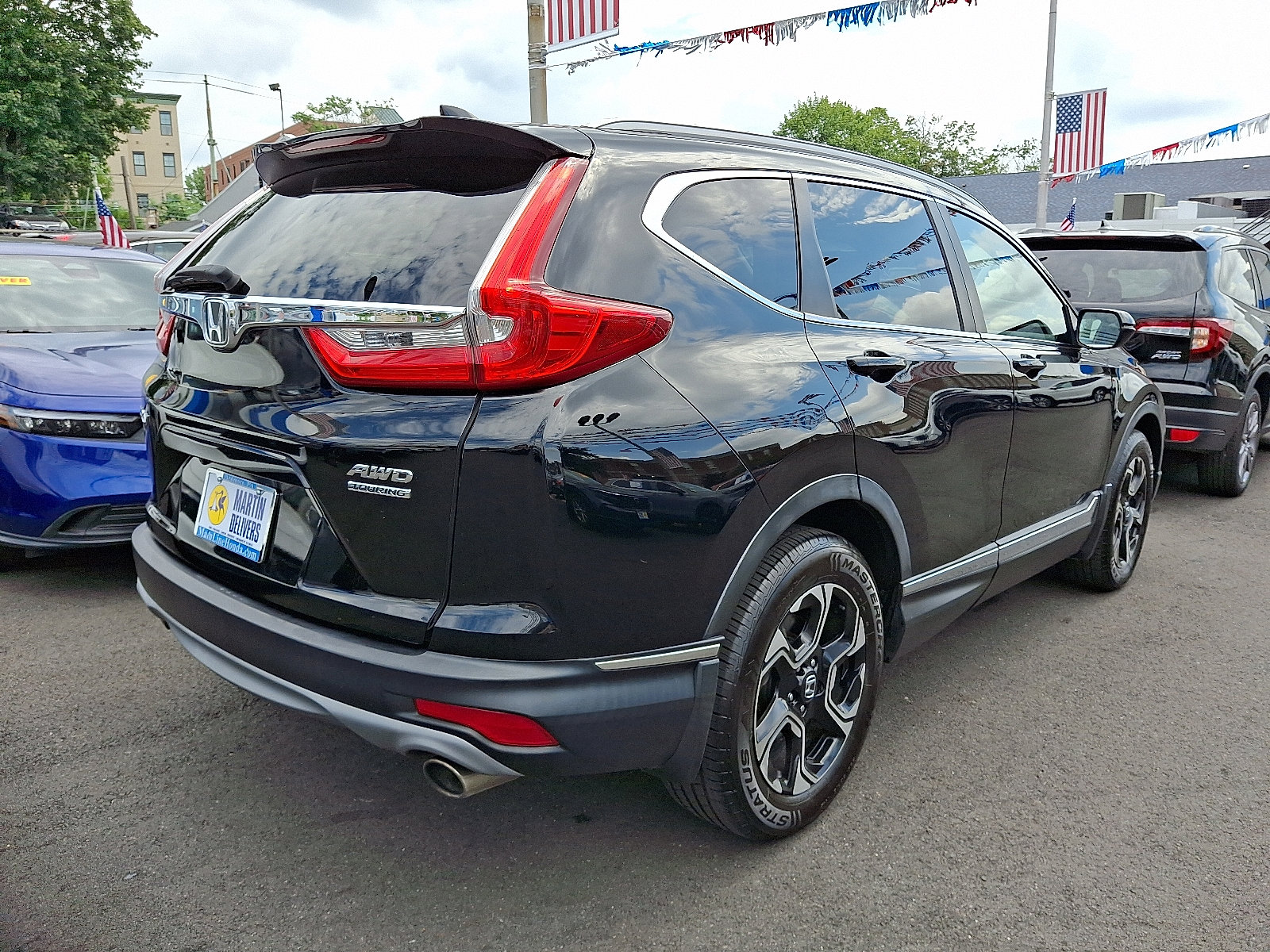 2017 Honda CR-V Touring photo 2