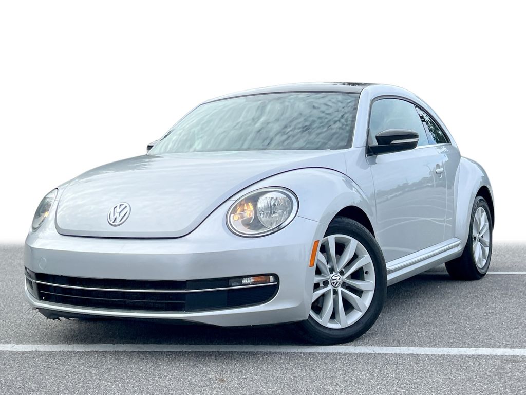 2013 Volkswagen Beetle 2.0's photo
