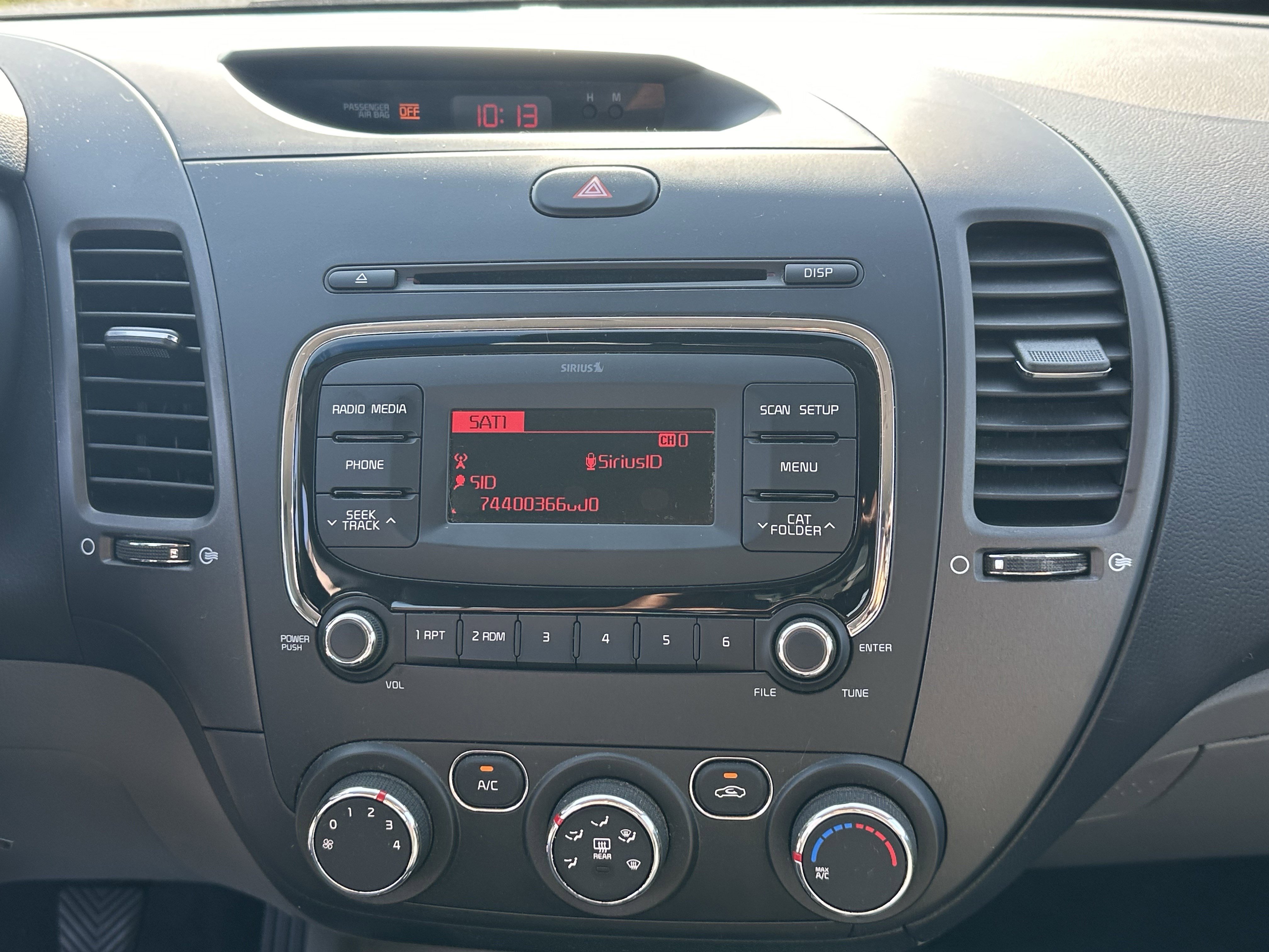 2017 Kia Forte LX Base photo 10