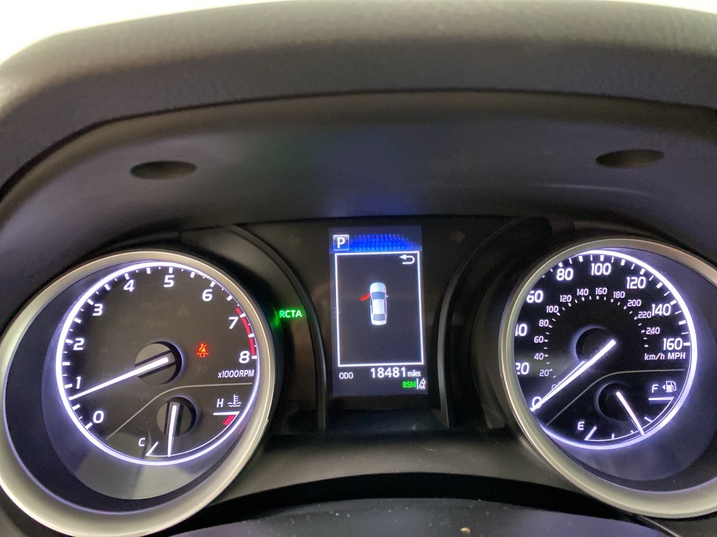 2022 Toyota Camry LE photo 25