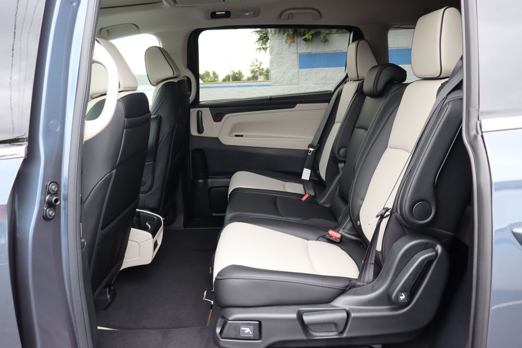 2026 Honda Odyssey Elite photo 11