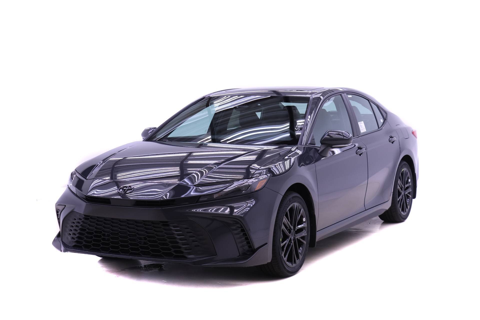2026 Toyota Camry SE's photo