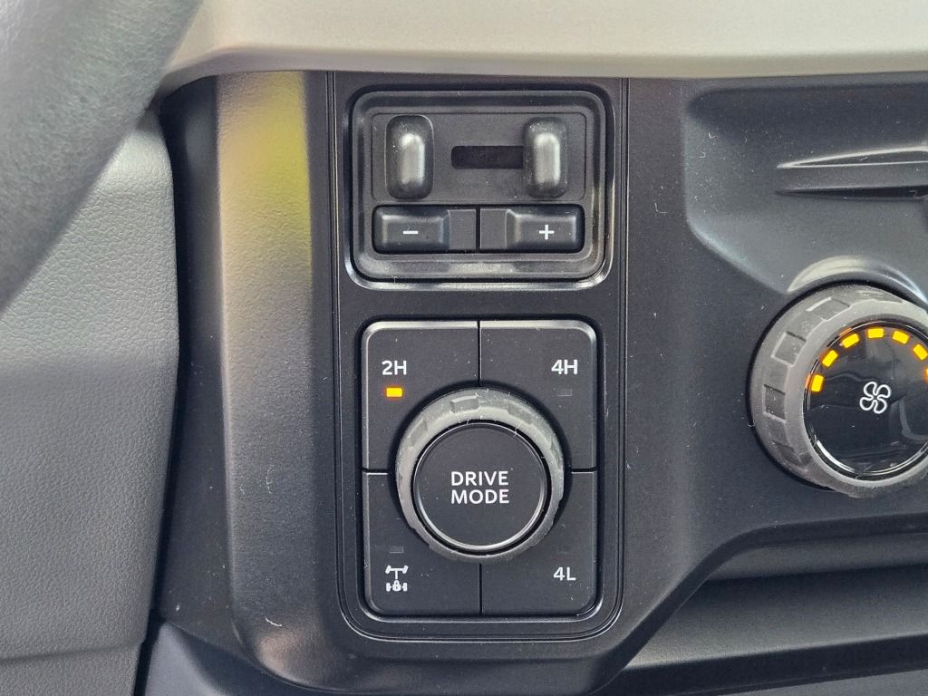 2026 Ford F-350 XLT photo 25