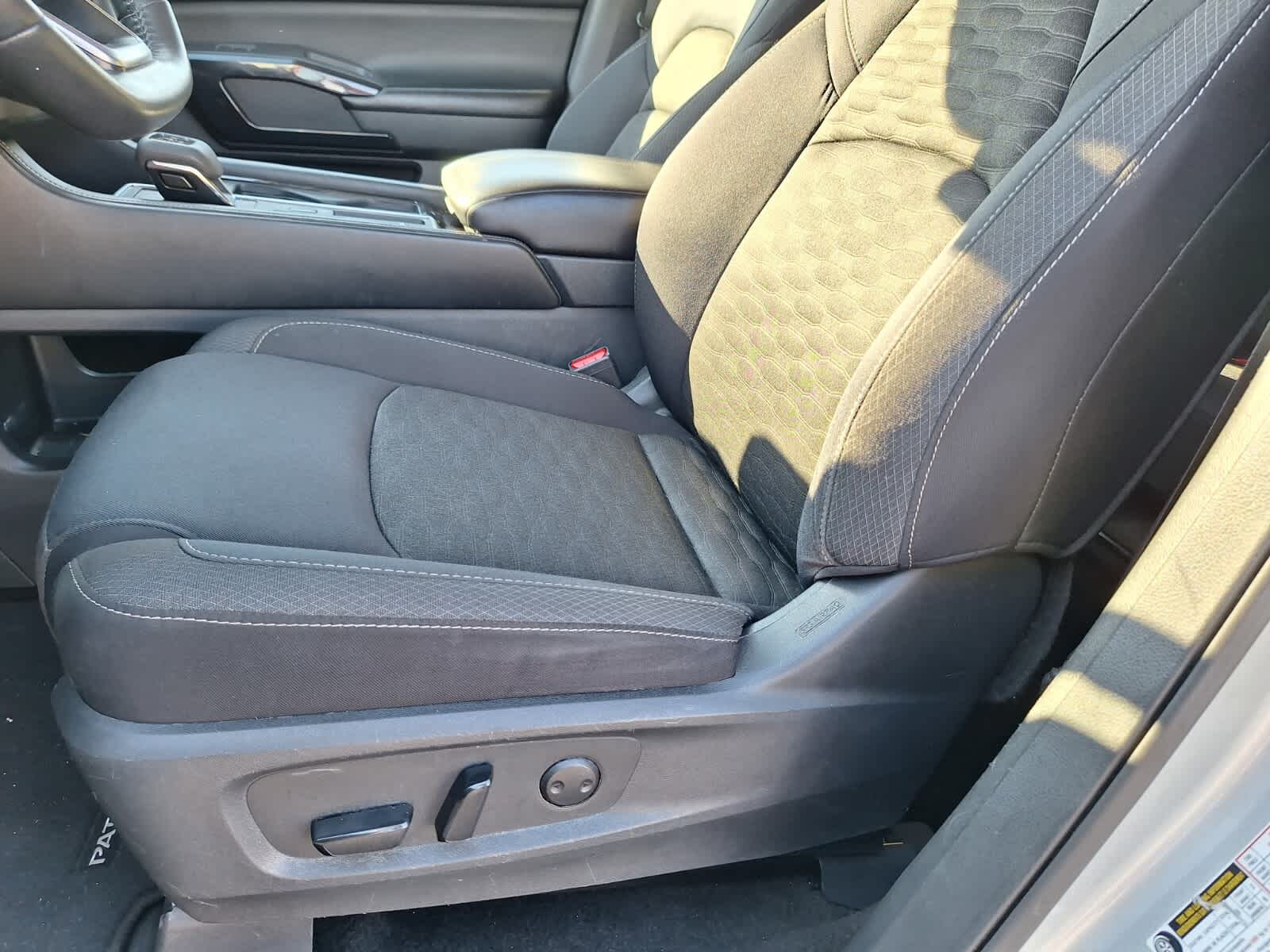 2024 Nissan Pathfinder SV photo 10
