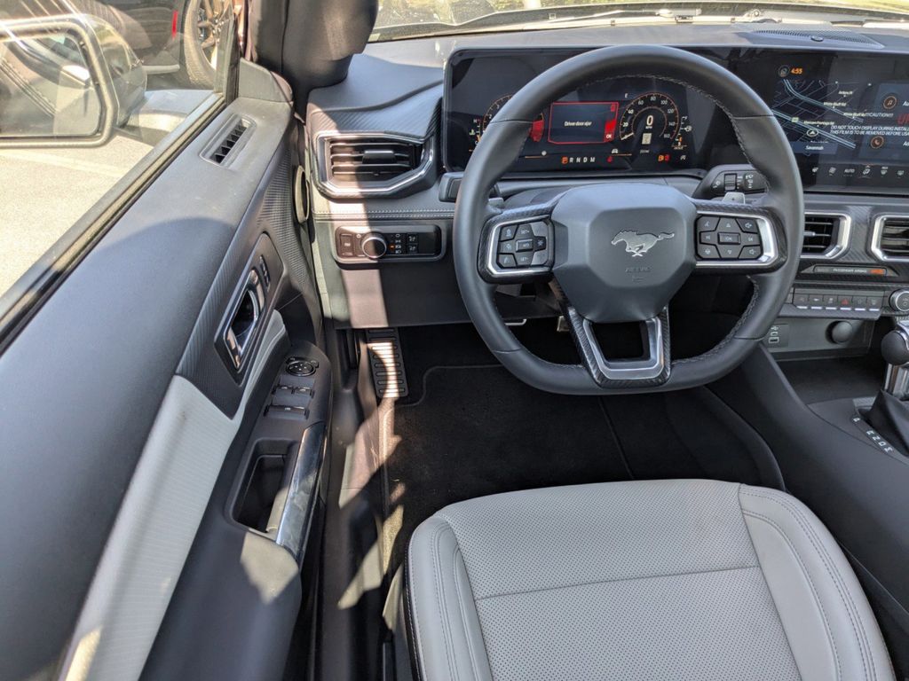 2025 Ford Mustang GT Premium Convertible photo 17