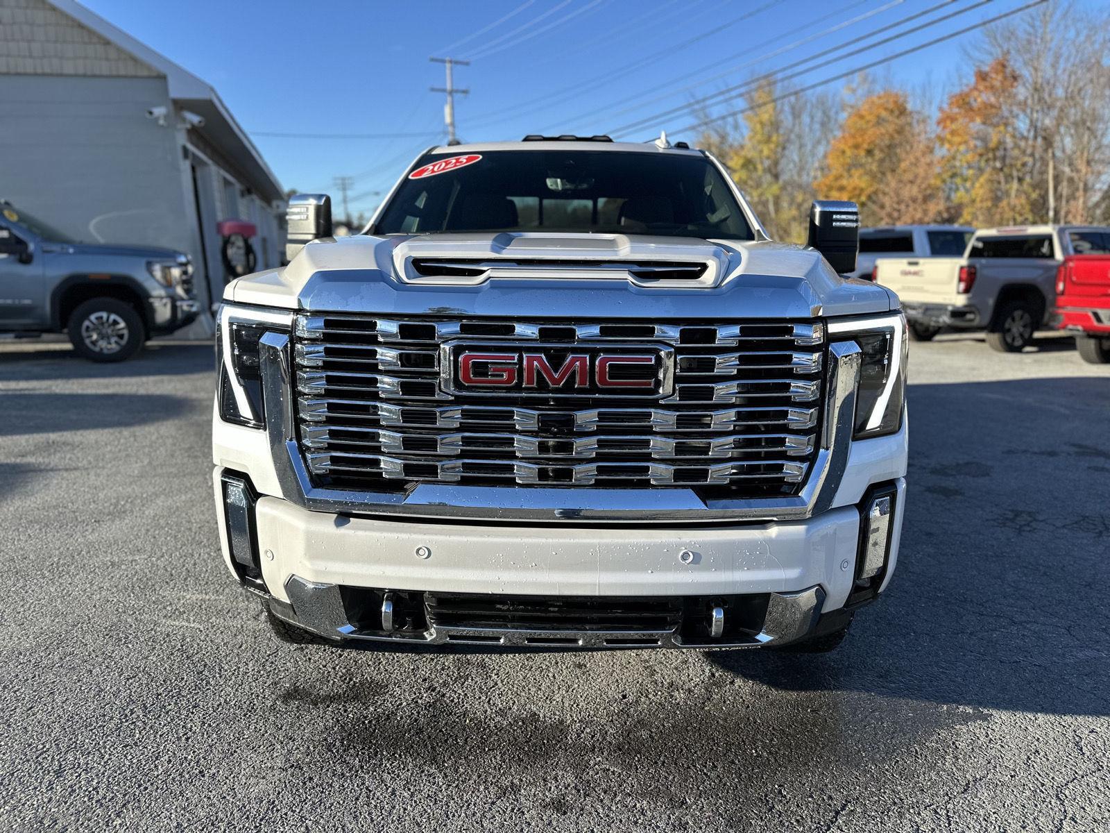 2025 Gmc Sierra 3500 HD Denali photo 4