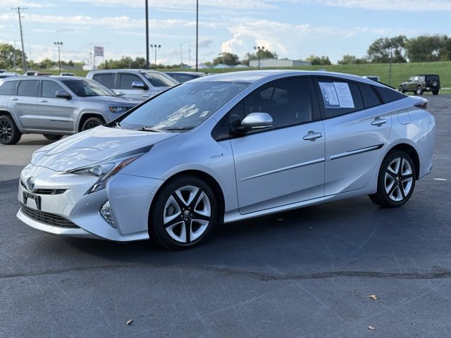 2018 Toyota Prius Two photo 3
