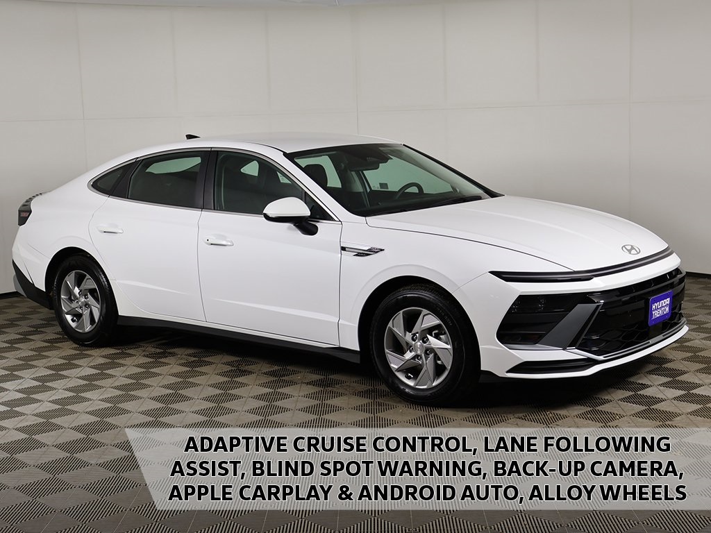 2025 Hyundai Sonata SE's photo