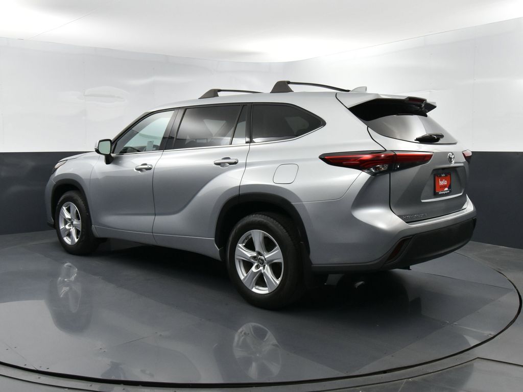 2020 Toyota Highlander L photo 28