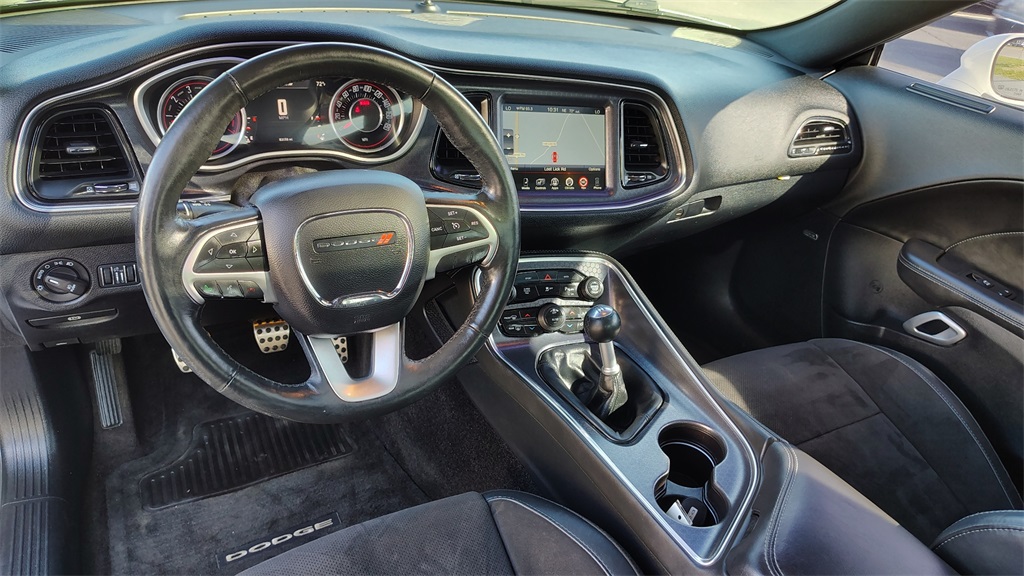 2015 Dodge Challenger R/T Scat Pack photo 12