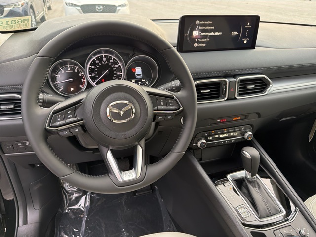 2025 Mazda CX-5 2.5 S Preferred photo 12