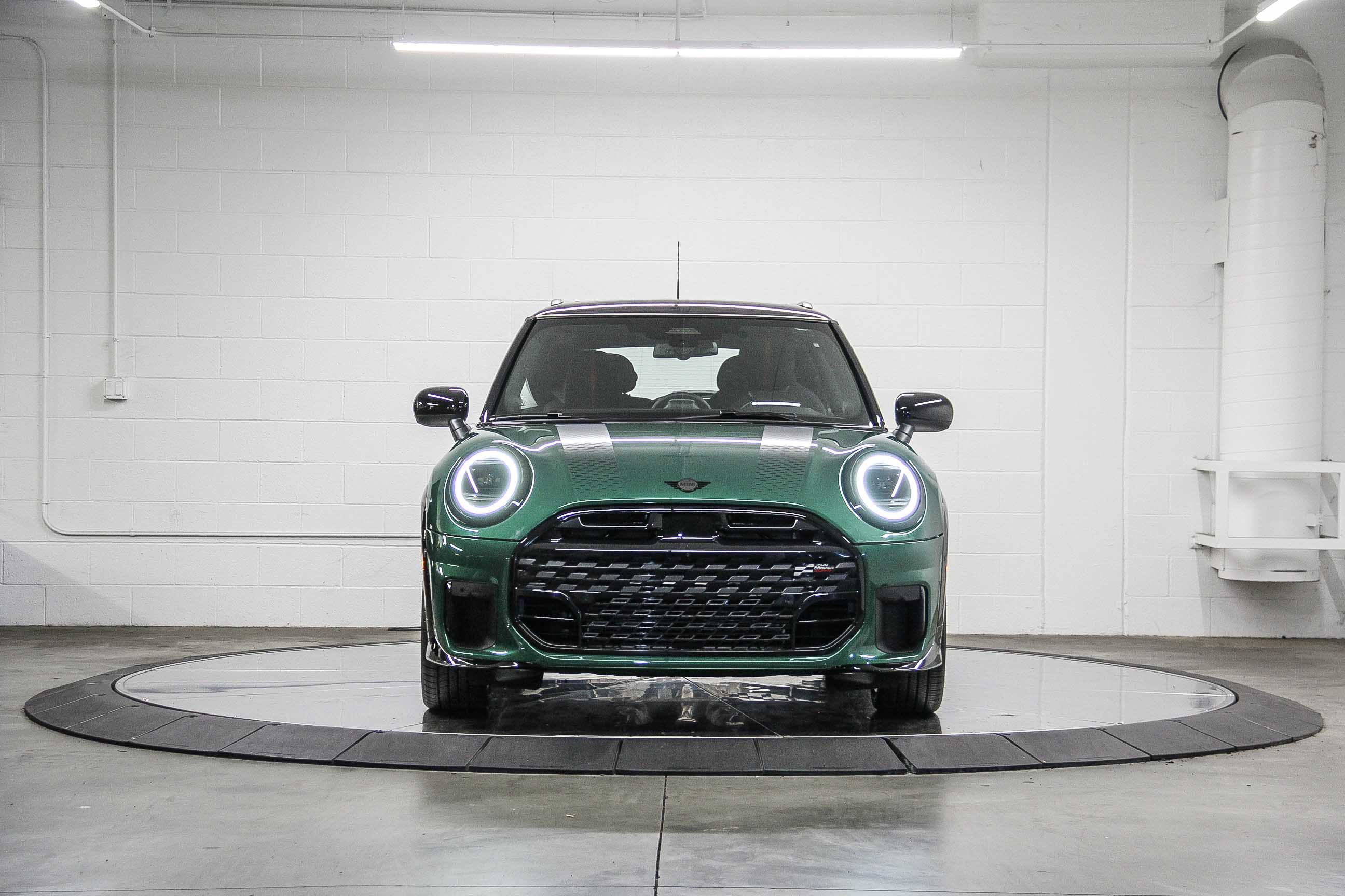 2026 Mini Cooper Hardtop S 2 Door Iconic photo 2